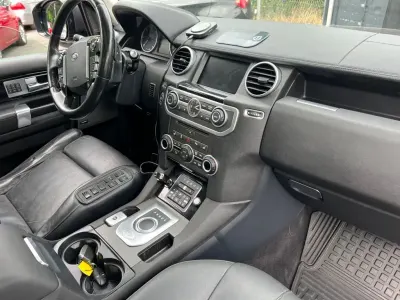 Gebraucht Land Rover Discovery 4 HSE 256 PS (188 kW) 2016 Waitomo grey SUV