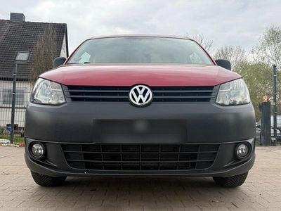 Begagnad VW Caddy 105 HK (77 kW) 2013 Röd Minibuss