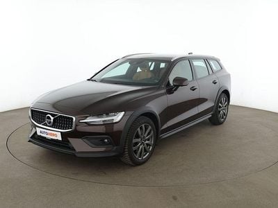 Second-hand Volvo V60 CC 190 CP (139 kW) 2020 Maro Break