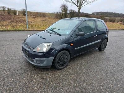 Gebraucht Ford Fiesta Ambiente 60 PS (44 kW) 2006 Blau Kleinwagen