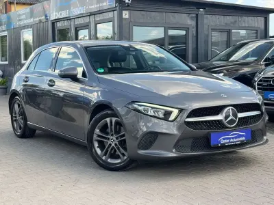 Gebraucht Mercedes A200 163 PS (119 kW) 2019 Mountaingrau Limousine