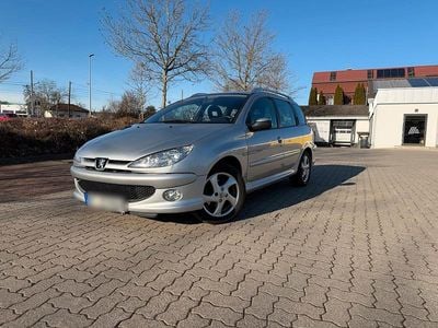 Silber Gebraucht 2005 Peugeot 206 Kombi | 3.000 € (Etwas zu teuer)