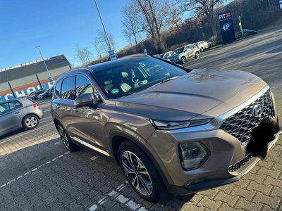 Braun Gebraucht 2019 Hyundai Santa Fe SUV | 27.000 € (Teuer)