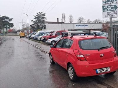 Rot Gebraucht 2011 Hyundai i20 Edition Kleinwagen | 1.900 € (Fairer Preis)