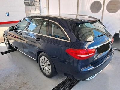 Gebraucht Mercedes C180 156 PS (114 kW) 2016 Blau Kombi