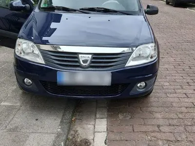 Gebraucht Dacia Logan MCV Lauréate 105 PS (77 kW) 2011 Blau Limousine