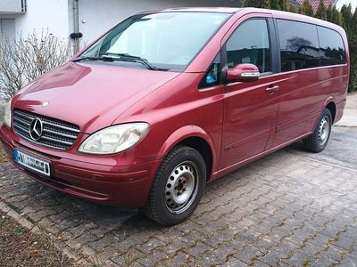 Rot Gebraucht 2006 Mercedes Viano Van / Kleinbus | 7.600 € (Fairer Preis)