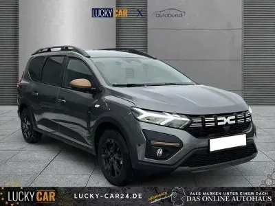 Neu Dacia Jogger Extreme 141 PS (103 kW) 2025 Grau Van / Kleinbus