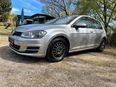 Gebraucht VW Golf VII 105 PS (77 kW) 2013 Braun Limousine