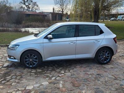 Gebraucht Skoda Fabia Soleil 60 PS (44 kW) 2019 Silber Limousine