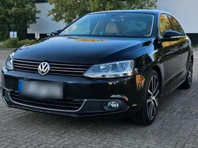 Gebraucht VW Jetta Highline 160 PS (117 kW) 2011 Schwarz Limousine