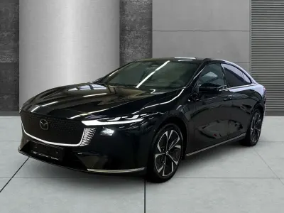 Usata Mazda 6e Takumi-Line 189 kW (258 CV) 2025 Nero Berlina