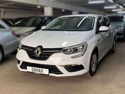 Gebraucht Renault Mégane GrandTour Life 116 PS (85 kW) 2019 Gletscherweiss Kombi