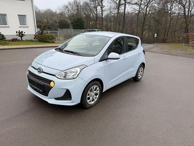 Blau Gebraucht 2018 Hyundai i10 Trend Kleinwagen | 10.800 € (Fairer Preis)
