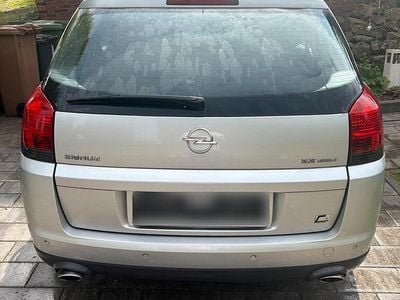 Usado Opel Signum 155 HP (114 kW) 2004 Cinzento Citadino
