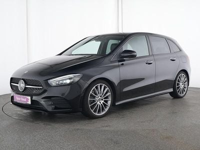 Kosmosschwarz Gebraucht 2022 Mercedes B200 AMG line Van / Kleinbus | 28.452 € (Fairer Preis)