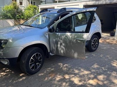Gebraucht Dacia Duster Black Shadow 125 PS (91 kW) 2017 Silber SUV