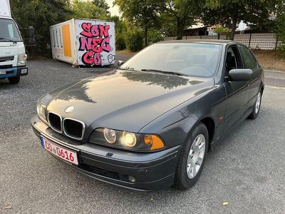 BMW 525