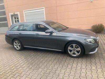 gebraucht Mercedes E220 d T 4Matic, Standheizung, AHK Avantgarde