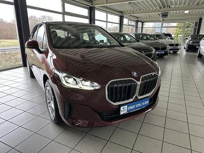 Gebraucht BMW 220 Active Tourer 170 PS (125 kW) 2025 Rot Van / Kleinbus