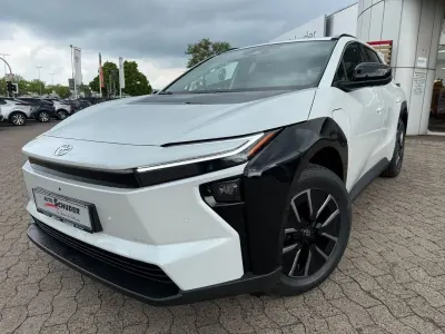 Neu Toyota bZ4X 164 kW (224 PS) 2026 Weiß SUV