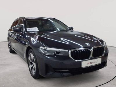 Sophistograu brillanteffekt metallic Gebraucht 2023 BMW 520 Sport Line Kombi | 35.990 € (Etwas zu teuer)