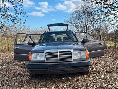 Gebraucht Mercedes 300 111 PS (81 kW) 1992 Grau Kombi