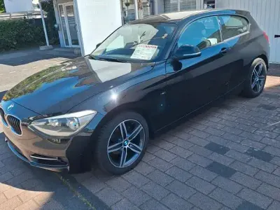 Gebraucht BMW 116 Sport Line 136 PS (100 kW) 2013 Schwarz Kleinwagen