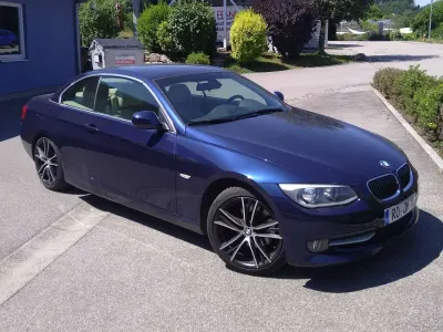 Gebraucht BMW 325 Cabriolet 218 PS (160 kW) 2013 Blau Cabrio