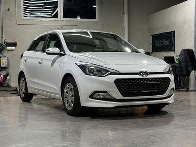 Gebraucht Hyundai i20 Active 75 PS (55 kW) 2016 Weiß Kleinwagen