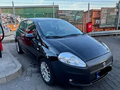 Gebraucht Fiat Grande Punto 77 PS (56 kW) 2009 Schwarz Kleinwagen