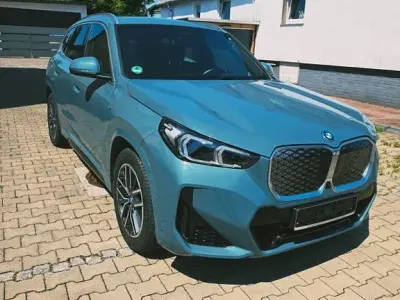 Gebraucht BMW iX1 Sport Line 230 kW (313 PS) 2024 Grün SUV
