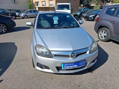 Usata Opel Tigra Sport 90 CV (66 kW) 2005 Argento Cabrio