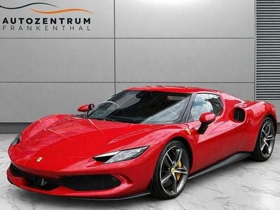 Gebraucht Ferrari 296 829 PS (609 kW) 2024 Rosso corsa (ds 322) Coupé