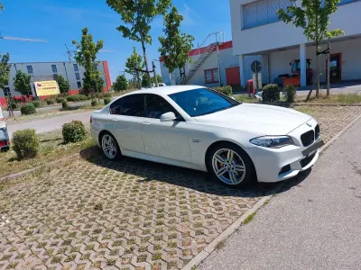 Gebraucht BMW 525 Sport Line 218 PS (160 kW) 2012 Weiß Limousine