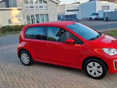 Gebraucht VW e-up! 61 kW (83 PS) 2021 Rot Kleinwagen