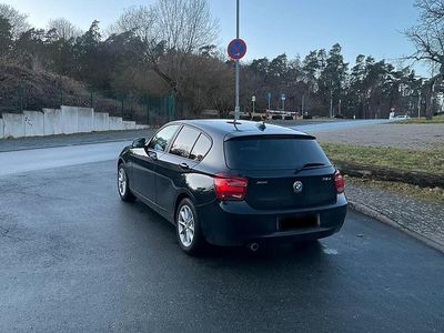 Gebraucht BMW 118 143 PS (105 kW) 2013 Schwarz Kleinwagen