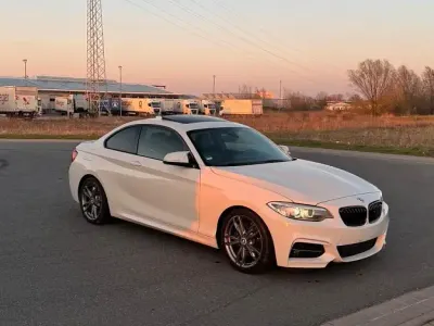 Używany BMW M235 Comfort Edition 326 KM (239 kW) 2014 Biały Coupe