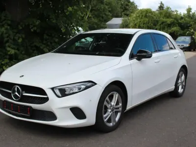 Gebraucht Mercedes A250 160 PS (117 kW) 2021 Weiß Kleinwagen
