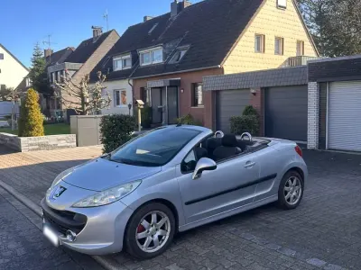 Gebraucht Peugeot 207 CC 109 PS (80 kW) 2009 Silber Cabrio