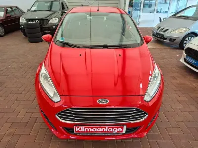 Usata Ford Fiesta Trend 60 CV (44 kW) 2016 Rosso Utilitaria