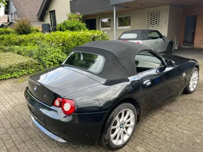 Gebraucht BMW Z4 Sport Line 170 PS (125 kW) 2005 Schwarz Cabrio