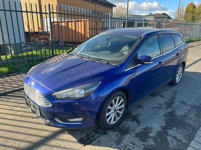 Gebraucht Ford Focus Titanium 125 PS (91 kW) 2015 Blau Limousine