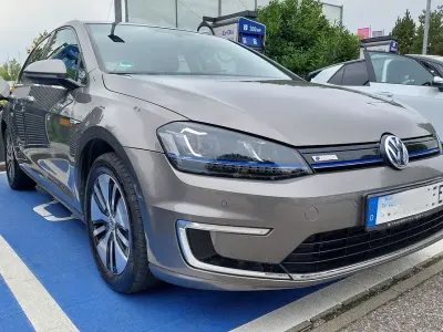 Gebraucht VW Golf VII 85 kW (116 PS) 2016 Grau Limousine