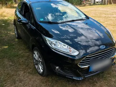 Gebraucht Ford Fiesta 100 PS (73 kW) 2014 Schwarz Kleinwagen