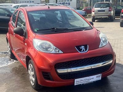 Usata Peugeot 107 Filou 68 CV (50 kW) 2010 Arancione Utilitaria