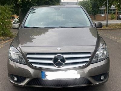 Mercedes B180