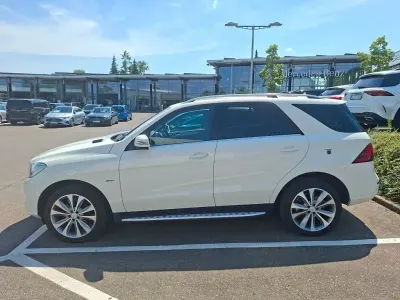 Gebraucht Mercedes ML250 204 PS (150 kW) 2012 Weiß SUV