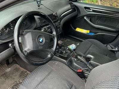 BMW 323