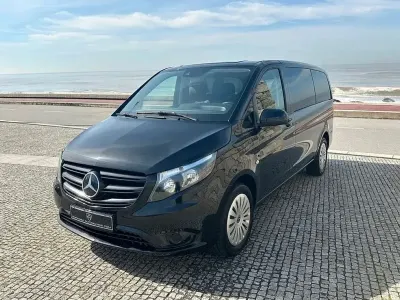 Gebraucht Mercedes Vito 163 PS (119 kW) 2024 Schwarz Van